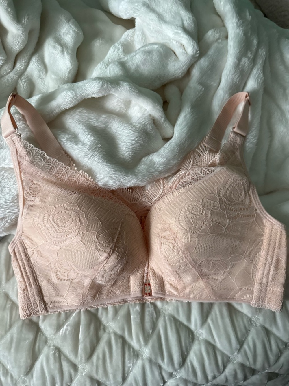 Everyday Lace Full-Coverage Bra in Soft Pink